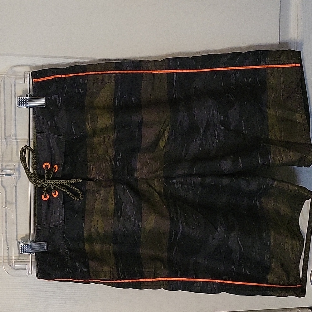 American Eagle Outfitters XS Men's Camo and Orange Swim Trunks Board Sho…